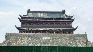 鳳陽鼓樓瓦片脫落背后：涉事公司十年前曾因違規(guī)施工致文保建筑被燒毀