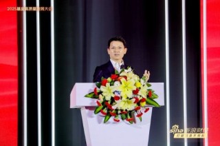 一文讀懂基金圈千人盛會(huì)！基金領(lǐng)軍人、頂流學(xué)者、知名大v激辯 關(guān)稅、價(jià)值重估、投資者獲得感成核心議題