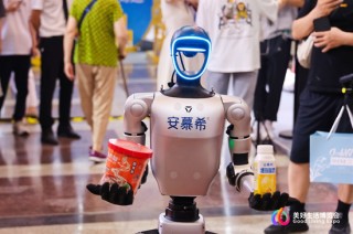 汪小菲試吃，安慕?？缃纭诤貌?huì)，逛著逛著就吃飽了