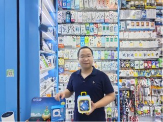 重生的TA | “24小時(shí)待機(jī)”的外貿(mào)人：他要靠“哆啦A夢(mèng)”突圍！