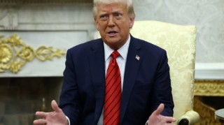 CNBC調(diào)查：特朗普在經(jīng)濟(jì)方面的支持率降至其總統(tǒng)任期內(nèi)的最低水平