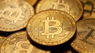 渣打分析師為預(yù)測比特幣漲至12萬美元致歉 稱目標(biāo)價(jià)“可能太低”