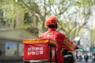 劉強東坐鎮(zhèn)一線，那個神擋殺神的京東回來了