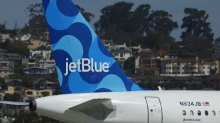 捷藍(lán)航空將削減更多航班 2025年 “不太可能” 實現(xiàn)收支平衡