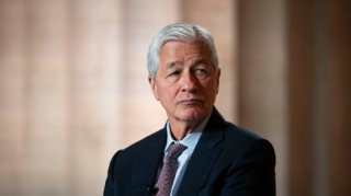 摩根大通CEO：關(guān)稅動蕩可能導(dǎo)致美國經(jīng)濟陷入衰退