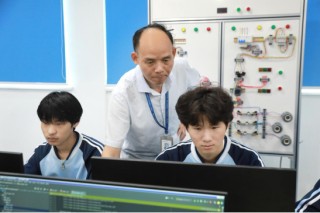三十余載，這艘“職教航母”將學(xué)生送達(dá)夢想彼岸