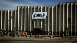陷入丑聞的巴西肉類巨頭JBS在美上市 首日開盤報13.65美元