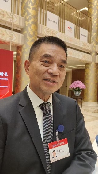 劉永好：期待民營經(jīng)濟(jì)促進(jìn)法推動民企發(fā)展