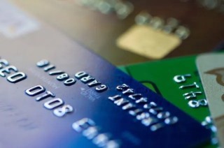 消費(fèi)貸利率上調(diào)！重返3%，有銀行催客戶緊急提款，"價(jià)格戰(zhàn)"熄火