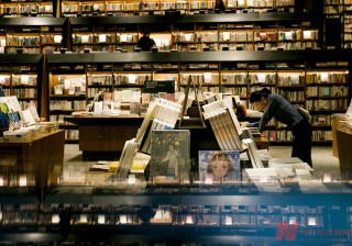 AI“讀書”合法，但盜版書不行！美國法院開創(chuàng)性判決，Anthropic、Meta接連勝訴侵權案，合理使用成關鍵
