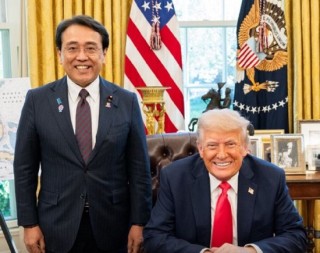 一周外盤頭條|特朗普：鮑威爾“越早走人越好” 金價(jià)再創(chuàng)新高 4000美元可期？ 黃仁勛：中國市場至關(guān)重要