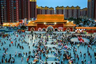 端午小長(zhǎng)假“好玩不貴”：周邊游出游人次占比近50%，主題樂(lè)園景區(qū)最受歡迎