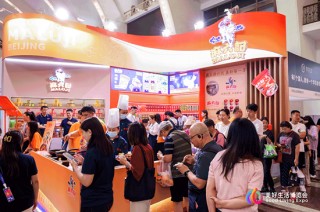 汪小菲試吃，安慕?？缃纭诤貌?huì)，逛著逛著就吃飽了