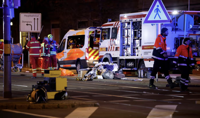 德國汽車沖撞人群事件已致數(shù)十人死傷，美官員：白宮正密切關(guān)注  第2張