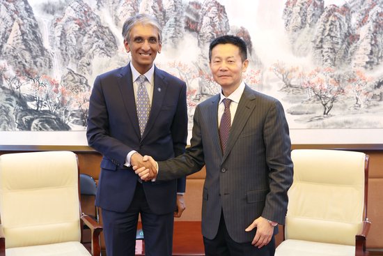 吳清主席會(huì)見淡馬錫控股首席執(zhí)行長(zhǎng)、證監(jiān)會(huì)國(guó)際顧問(wèn)委員會(huì)委員狄瀾  第1張