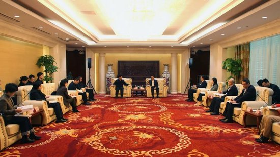 進(jìn)出口銀行董事長(zhǎng)陳懷宇與重慶市常務(wù)副市長(zhǎng)陳新武舉行會(huì)談  第1張