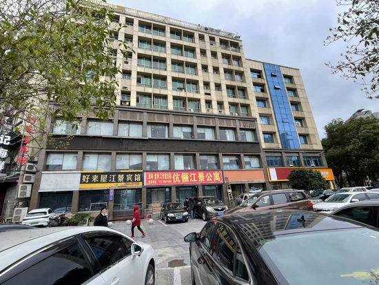 湖南永州上千名公職人員卷入非法集資案調(diào)查：15億集資案教師被判刑仍“吃空餉”  第8張