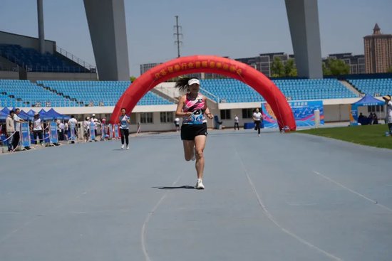 國聯(lián)民生在江蘇省證券業(yè)協(xié)會(huì)首屆運(yùn)動(dòng)會(huì)上勇奪桂冠！  第8張