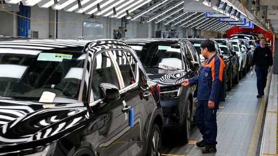 汽車巨頭們在特朗普關(guān)稅政策引發(fā)的混亂中取消業(yè)績預(yù)測  第3張