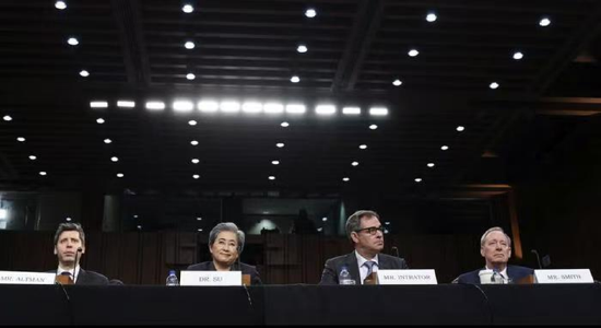 一周外盤(pán)頭條|美英達(dá)成貿(mào)易協(xié)議 美聯(lián)儲(chǔ)連續(xù)第三次按兵不動(dòng) 比特幣再破10萬(wàn)美元 巴菲特年底卸任伯克希爾CEO  第8張