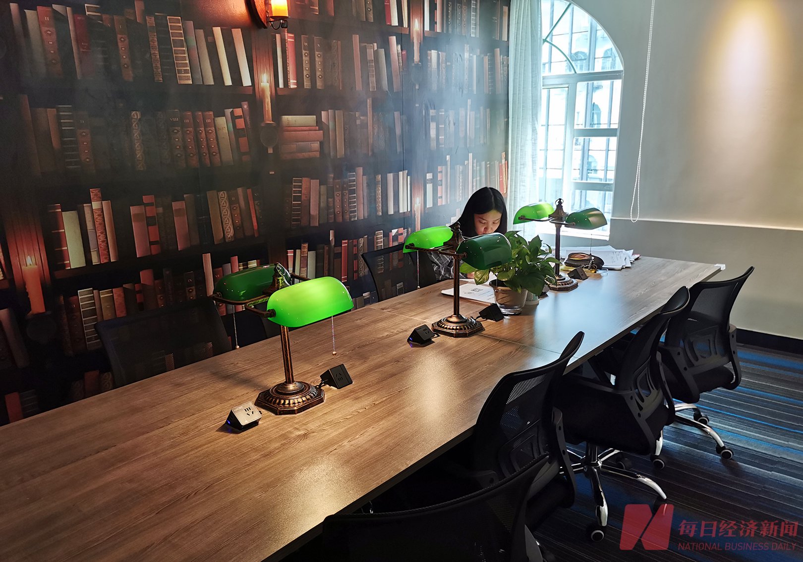 AI“讀書”合法，但盜版書不行！美國法院開創(chuàng)性判決，Anthropic、Meta接連勝訴侵權(quán)案，合理使用成關(guān)鍵  第4張